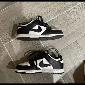 Nike dunk low GS - Black and white